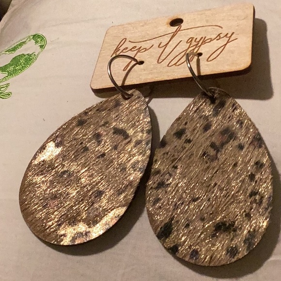 Jewelry - Earrings